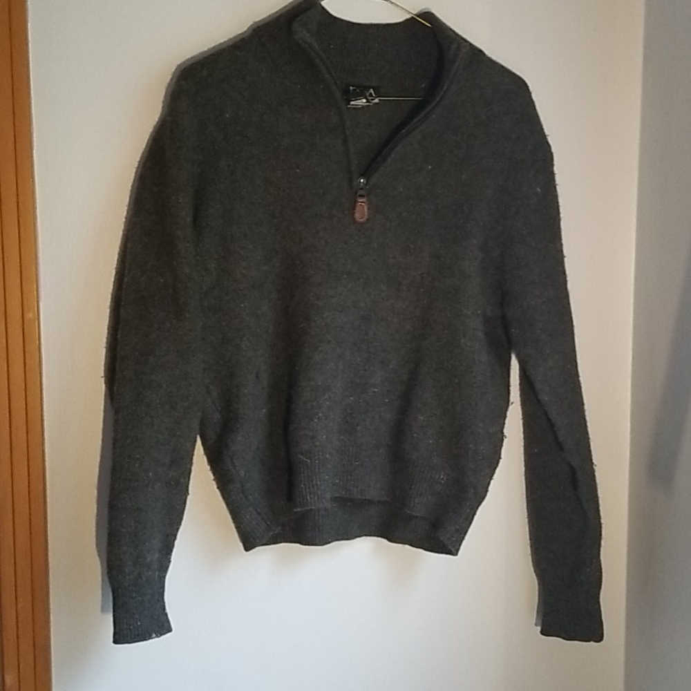 Lambs wool cropped quarter-zip